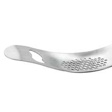 Kitchen Tools Stainless Steel Curved Manual Garlic Press Garlic Puree 2-In-1 Bottle Opener Garlic Puree Press