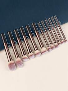 12-Piece Makeup Brush Set Portable Makeup Brush Blush Brush Eye Shadow Brush Concealer Brush Nose Shadow Brush + Makeup Sponge + Powder Puff