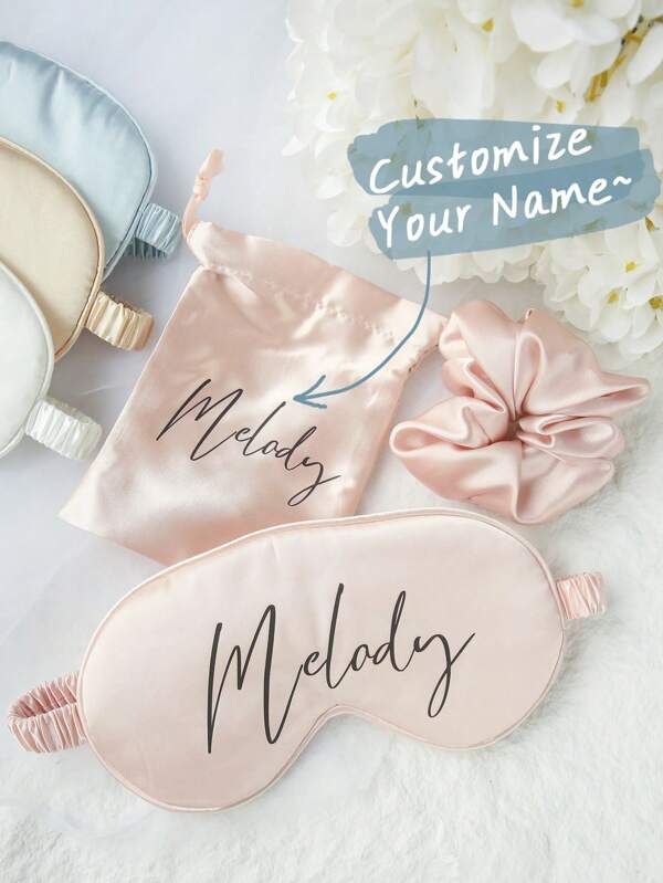 3 pièces Masque pour les yeux personnalisé avec un chouchou et un sac de rangement. Masque de sommeil monogramme personnalisé, chouchou à cheveux. Meilleur cadeau de demoiselle d'honneur, cadeau de fête de mariage. Faveur de mariage personnalisée. Ensemble de masque pour les yeux et chouchou en satin de soie imitation . Cadeau pour les demoiselles d'honneur, faveurs de mariage