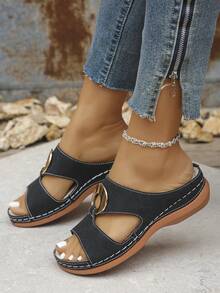 大码女式夏季新款时尚休闲黑色哑光金属扣圆头露趾坡跟厚底拖鞋凉鞋，适合日常穿着、度假、沙滩、一脚蹬，舒适 - 黑色 - 查看 5