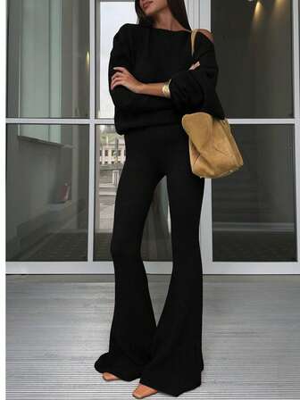 Conjunto feminino casual de duas peças, composto por blusa de manga comprida e calça flare, estilo urbano para uso diário, primavera/verão.