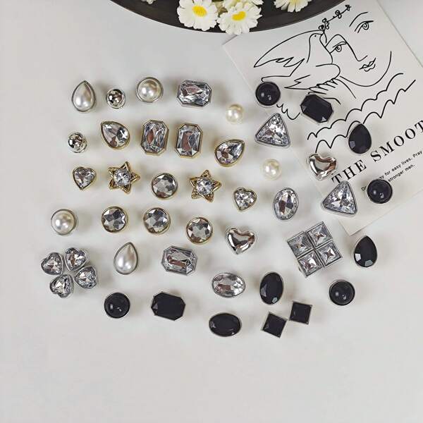 12 pingentes decorativos para sapatos faça você mesmo - estrelas brilhantes, corações, strass geométricos, botões decorativos de pérolas artificiais, material leve não metálico, moda Y2K, versátil e fofo para ambos os sexos, adequado para sandálias de EVA, chinelos, cabedais removíveis, presente para feriados