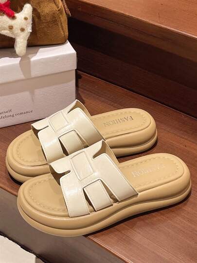 Nuove infradito casual estive da donna 2025, sandali con suola spessa in stile retrò, scarpe da spiaggia antiscivolo, sandali con cinturino alla moda, versatili per le donne