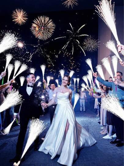 16 st/4 st set med glödande fiberoptiska pinnar, LED-ljuspinnar, självlysande festtillbehör, fiberoptiska stavar, LED-blinkande pinnar, lämplig för fest, bröllop, halloween, jul, thanksgiving, nyårspresenter