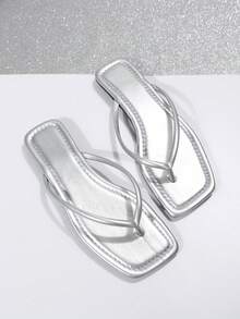 French Style Flip Flops For Women, New Sweet Fairy Aesthetic Versatile Beach Casual Wear Slip-Resistant Soft Sole Sandals, Suitable For Dates, Gatherings, Parties, Daily Casual - Silver - View 5