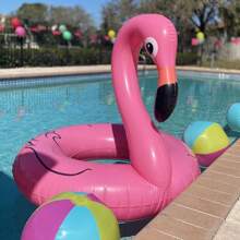 1 pezzo Fenicottero gonfiabile a forma di galleggiante per piscina, grande galleggiante gonfiabile per piscina, sedia a sdraio per acqua, accessori per intrattenimento in piscina, adatto per feste in piscina e sulla spiaggia, decorazione per feste estive in spiaggia, raduni in piscina, forniture per piscine, anelli da nuoto, divertimento e relax per adulti in vacanza, adatto per piscine estive, feste in spiaggia e forniture per feste hawaiane