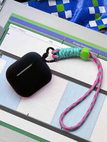 1 件玫瑰红色硅胶 + 心形扣 + 可拆卸腕带防震耳机盒，兼容 Apple 1/2/3、Pro 2nd Gen，具有柔软哑光饰面和全保护套 - 黑色 - 查看 3