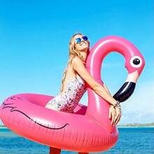 1 pezzo Fenicottero gonfiabile a forma di galleggiante per piscina, grande galleggiante gonfiabile per piscina, sedia a sdraio per acqua, accessori per intrattenimento in piscina, adatto per feste in piscina e sulla spiaggia, decorazione per feste estive in spiaggia, raduni in piscina, forniture per piscine, anelli da nuoto, divertimento e relax per adulti in vacanza, adatto per piscine estive, feste in spiaggia e forniture per feste hawaiane