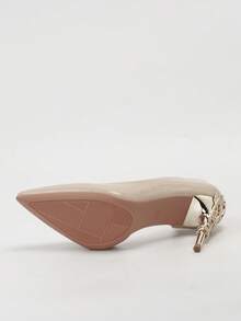 欧美风格奢华性感女鞋，时尚金属花卉细高跟鞋侧镂空高跟尖头婚礼派对浅口鞋