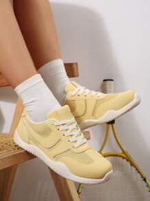 2025 Spring New Women Skateboard Shoes, Fashion Versatile Breathable Sports Sneakers, Casual Ins Style