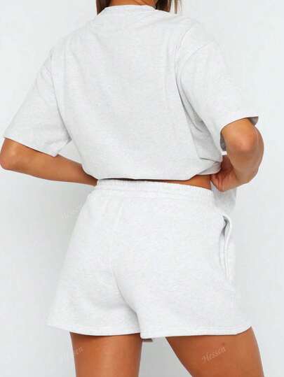 2pcs/Set Women Casual Loose Fit Printed Crew Neck Short Sleeve T-Shirt And Printed Shorts