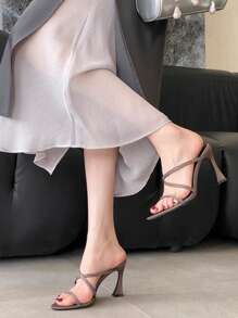 Nouvelles sandales à talons hauts en cristal marron pour femmes, sexy sandales à brides croisées à bout ouvert en satin à talon haut