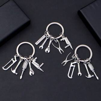 1 Portachiavi stile punk con ciondolo a forma di chiave inglese, martello, cacciavite, righello, riga triangolare, regalo per la Festa del Papà, ciondolo per chiavi d'auto, accessorio per zaino, elegante e casual in lega di ferro romboidale, adatto per accessori auto, ciondoli per borse, zaini per la scuola, stile gotico carino Y2K, accessori per borse, portachiavi con porta badge