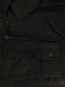 قميص رسمي فاخر للرجال، أنيق وذات طبعة شخصية بخطوط طويلة الأكمام وأزرار، فاخر غير متكلف