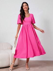 Vestido de maternidade novo, primavera/verão 2025, com gola quadrada, mangas bufantes e bainha alargada