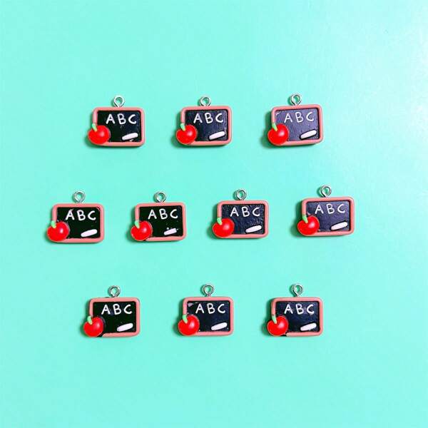 10 piezas de pequeñas pizarras tipo tiza de resina con diseño de letras ABC, ideales para hacer pendientes, collares, pulseras, llaveros, adornos de bolsos, regalos creativos