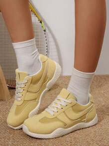 2025 Spring New Women Skateboard Shoes, Fashion Versatile Breathable Sports Sneakers, Casual Ins Style