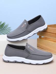 Mocassini da uomo in grigio, scarpe di stoffa eleganti, suola morbida e traspirante in tela, scarpe da lavoro antiscivolo per esterni