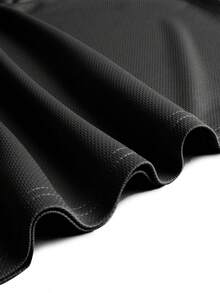 男士健身运动背心，宽松透气设计，适合跑步、健身、篮球、骑行、瑜伽、训练和日常休闲穿着，简约时尚百搭外观，凸显肌肉线条和力量，柔软轻盈亲肤面料