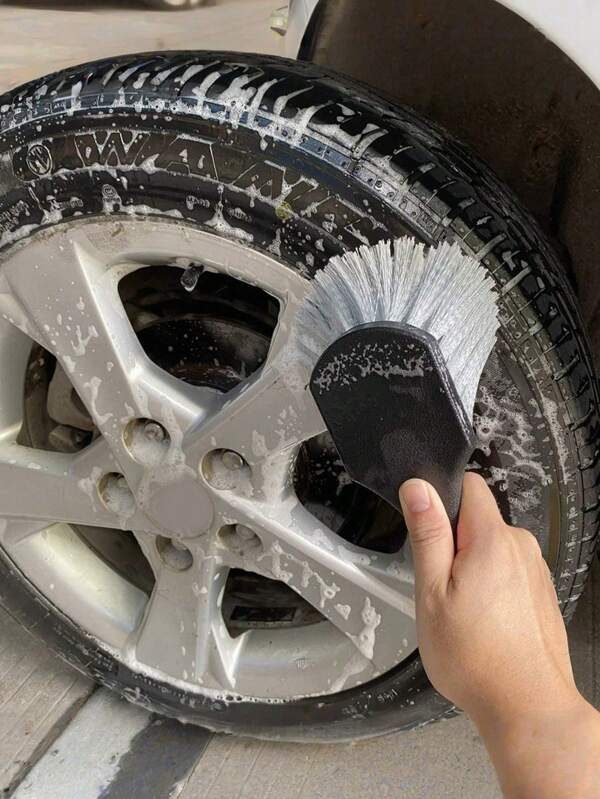 Limpia fácilmente las ruedas y neumáticos de tu auto - Cepillo de lavado de autos con cerdas suaves para todas las superficies exteriores y cepillo para ruedas (para autos, camiones, SUV, RV, motocicletas y talla grande)