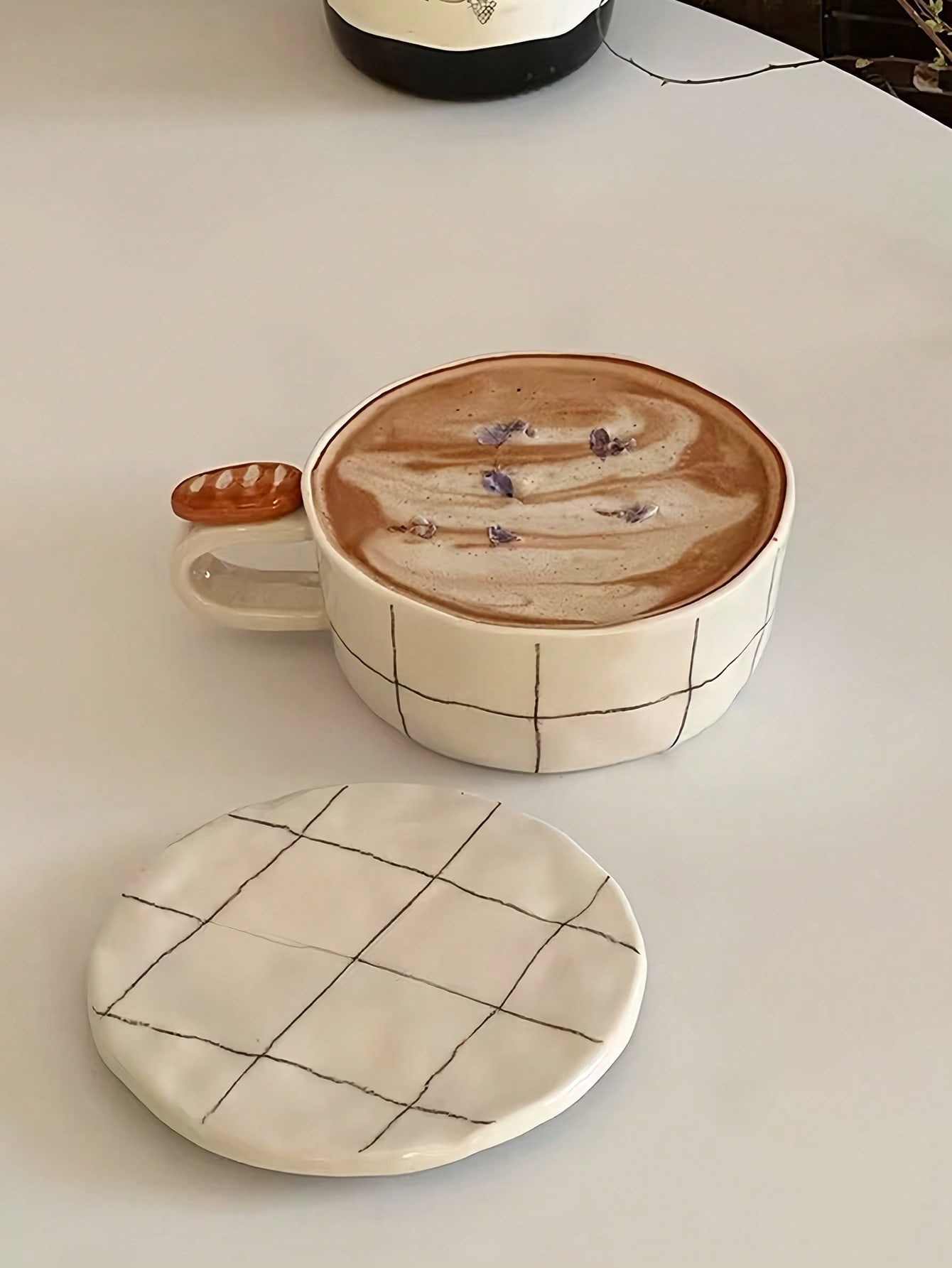 1 طقم فنجان قهوة وصحن ذات جودة عالية بتصميم بسيط،...