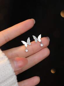 一对 S925 银简约自然风格可爱小巧水晶蝴蝶耳钉，适合女孩 - 均碼 - 查看 3