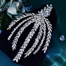 Wedding Season Headdresses, Simple Comb Headdresses With Silver Rhinestones, Crystal Hair Accessories To Match Evening Dresses, Bridal Forehead Chain Headdress Pendants With Handmade Rhinestones, Bendable Dress Accessories