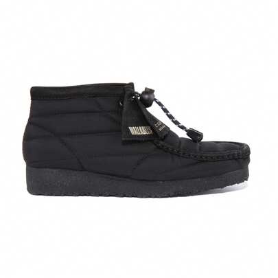 Clarks Wallabee Boot. Black Quilted