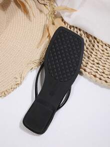 法式人字拖女鞋，新款甜美波西米亚风，百搭沙滩度假防滑软底拖鞋，适合夏季约会、聚会、派对和休闲场合，人字拖 - 黑色 - 查看 9