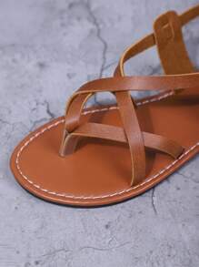Sandales plates tissées pour femmes, disponibles en noir, marron, beige, couleur café, avec bout ouvert, antidérapantes, convient pour le port en extérieur et en intérieur