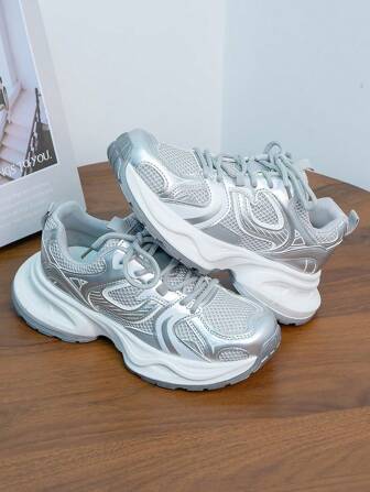 银色厚底运动鞋，2025夏季新款网面透气女鞋，厚底增高轻便软底运动鞋
