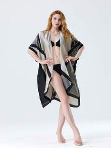 1件几何图案休闲面料和服披肩，四季皆宜。 - 黑與白 - 查看 2