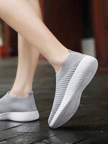 女士灰色透气针织休闲平底一脚蹬乐福鞋，轻便舒适 - 灰色 - 查看 5