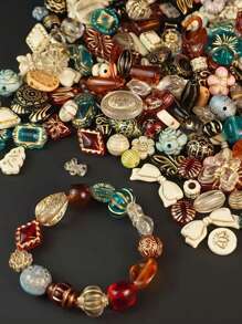 50G Of Vintage Baroque-Style Golden Embossed Acrylic Beads, Featuring Holes For Jewelry Crafting. Ideal For DIY Jewelry And Bracelet Creation, These Beads Come In A Random Mix Of Colors Ranging From 8 To 30Mm, With Designs Including Butterflies, Hearts, And Flowers, Perfect For Making Bracelets, Earrings, And Other Crafts.