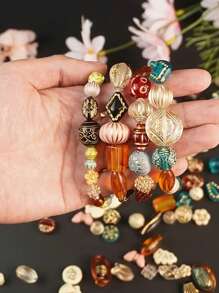 50G Of Vintage Baroque-Style Golden Embossed Acrylic Beads, Featuring Holes For Jewelry Crafting. Ideal For DIY Jewelry And Bracelet Creation, These Beads Come In A Random Mix Of Colors Ranging From 8 To 30Mm, With Designs Including Butterflies, Hearts, And Flowers, Perfect For Making Bracelets, Earrings, And Other Crafts.