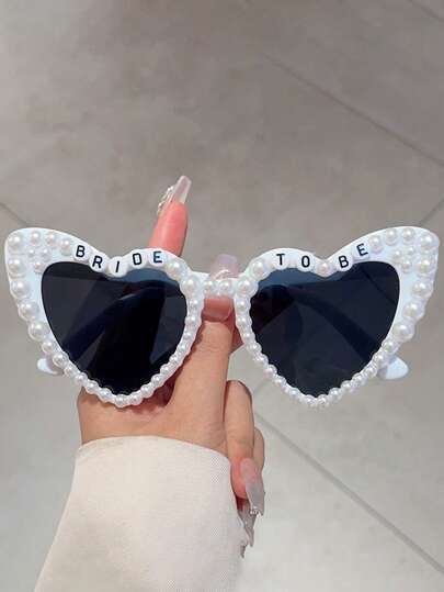 1 件“新婚”和“新娘”珍珠心形派对眼镜，适合单身派对、新娘礼物、伴娘礼物、新娘送礼会、派对用品、婚礼装饰、派对礼物