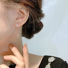精致的叶形银耳环，镶嵌微型水钻，别致的耳钉，独特的女士耳环