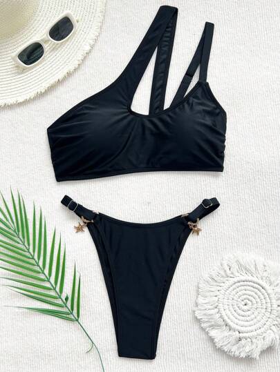 Il bikini da spiaggia da donna del 2026 è un set di bikini sexy con taglio monospalla e colore tinta unita alla moda