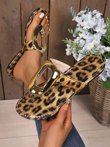 Novas sandálias douradas para mulheres, sandálias rasteiras de verão com bico aberto e fivela de metal - Castanho - Ver 5