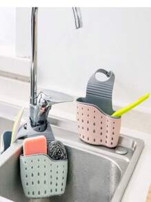 Panier à évier réglable avec trous de drainage, tapis en caoutchouc pour l'hygiène, étui de protection en plastique, pas facilement endommagé. Rangement de cuisine pour éponge et laine d'acier. Étagère de rangement pour salle de bain pour brosses à dents et savon. Outils de rangement pratiques