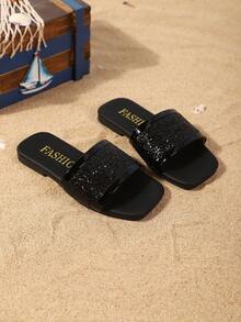 Children's Fashion Slippers Summer New Style Square Toe One Line Shining Crystal Design Anti Slip And Durable Fashionable And Elegant Children's Flat Bottom Beach Slippers