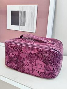 1 Túi đựng mỹ phẩm da PU cao cấp màu đỏ hồng, họa tiết hoa nổi, kiểu dáng thời trang và giản dị, dung tích lớn, có khóa kéo, đồ dùng cần thiết khi đi du lịch và nghỉ dưỡng, đựng băng vệ sinh, miếng lót, tai nghe có dây, tai nghe chụp tai, tai nghe chụp tai, sạc điện thoại, son môi, mỹ phẩm, nước hoa, sản phẩm chăm sóc da và làm đẹp, đồ trang trí nhà cửa, dành cho mẹ, phụ nữ, y tá, sinh viên, nữ sinh, chìa khóa, quà tặng ngày lễ, đồ dùng cần thiết khi đi du lịch, du lịch, ngày Valentine, trang trí phòng, đồ dùng cần thiết trong ví, túi đựng mỹ phẩm cho phụ nữ, đồ dùng cần thiết trong ví, đồ dùng cần thiết khi đi du thuyền, túi xách hàng hiệu, đồ dùng cơ bản, đồ dùng trang điểm, phòng, túi đựng mỹ phẩm dễ thương. - Màu Hồng Tươi - Xem 11