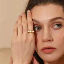 VKHK 1 pieza Anillo sencillo de acero inoxidable chapado en oro de 18k con decoración de ópalo blanco, adecuado para uso diario y bodas de la mujer, regalo