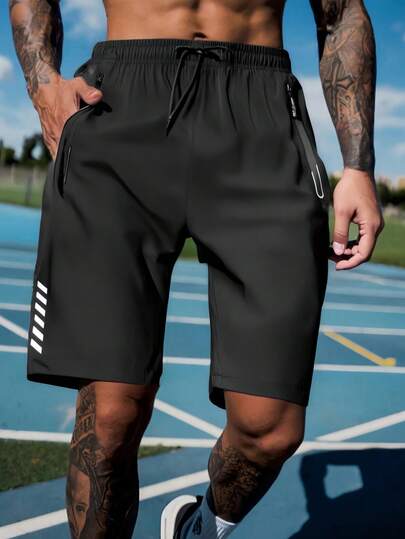 Men Drawstring Waist Zipper Pocket Shorts