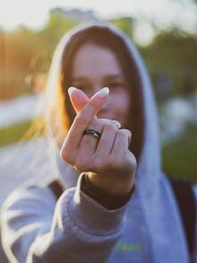 QYDCX Anel de Hematita para Mulheres, Homens e Unissex, Anel Magnético Genuíno de Pedras para Equilíbrio de Ansiedade e Chakra Raiz, Absorver Joia de Energia Negativa Tamanho 6-12