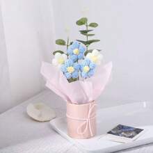1 set de ramo de flores artificiales hechas a mano con balde de plástico, papel de envolver, flores de ganchillo, adecuado para regalos para mamá, amigos o regalos de aniversario, regalos del día de la madre, regalos del día de San Valentín, regalos de cumpleaños, decoración del hogar.