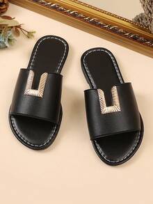 1 par de sandalias de moda de talla grande para niñas pequeñas, color negro sólido con correa de PU y hebilla con brillantes rhinestones de colores, punta redonda, planas y antideslizantes, cómodas y lindas sandalias romanas para uso doméstico, adecuadas para niñas de 3 a 15 años, para uso casual, fiesta, viaje, primavera/verano 2025