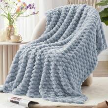 Fleece Throw Blanket For Couch & Bed - 3D Jacquard Decorative Blanket, Super Soft And Cozy Warm Fuzzy Blanket For Winter Soft Fleece Throw Blanket,Stylish Jacquard Throw Blanket For Couch, Fuzzy Cozy Lightweight For All Season