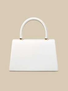 Este bolso de noche tiene una cierta capacidad para contener artículos personales como teléfono, billetera, cosméticos, etc. El diseño para llevar en la mano es fácil de sujetar. El refinado material con un patrón de grano de lichí y conectores de metal exquisitos presentan un estilo simple pero sofisticado, adecuado para eventos formales de noche, galas de empresa, ocasiones de negocios importantes, etc. - Blanco - Ver 5