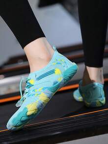 1 Pair Plus Size Women's Light Blue Five Finger Beach Shoes, Rubber Camouflage Soft Outsole Casual Sneakers For Men & Women, Suitable For Fitness, Running, Yoga, Swimming, Wading, Beach, Holiday, Party, Camping, Fishing, Hiking And Gift Giving - Moonlight - View 6